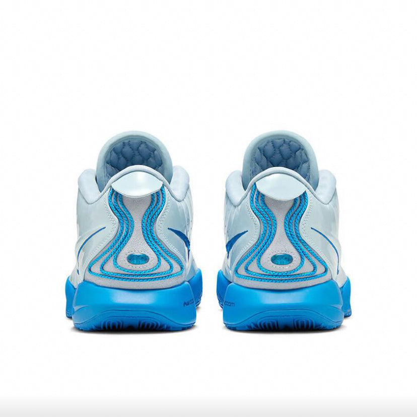 NIKE Lebron 21