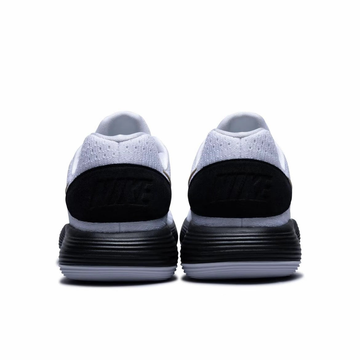 Nike Hyperdunk 2017 Low "White/Metallic Gold/Black"