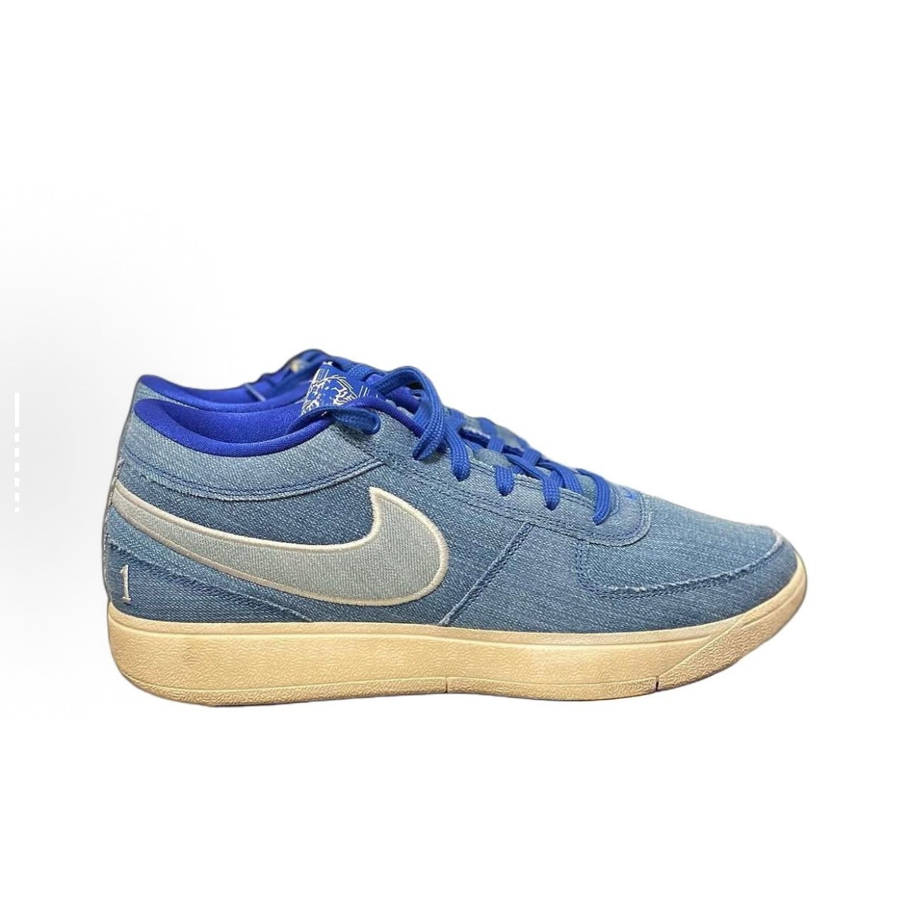 NIKE BOOK 1