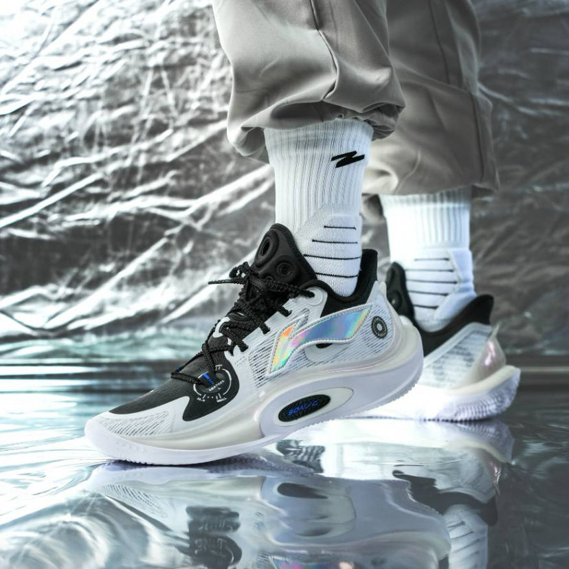 Li-Ning Sonic 11
