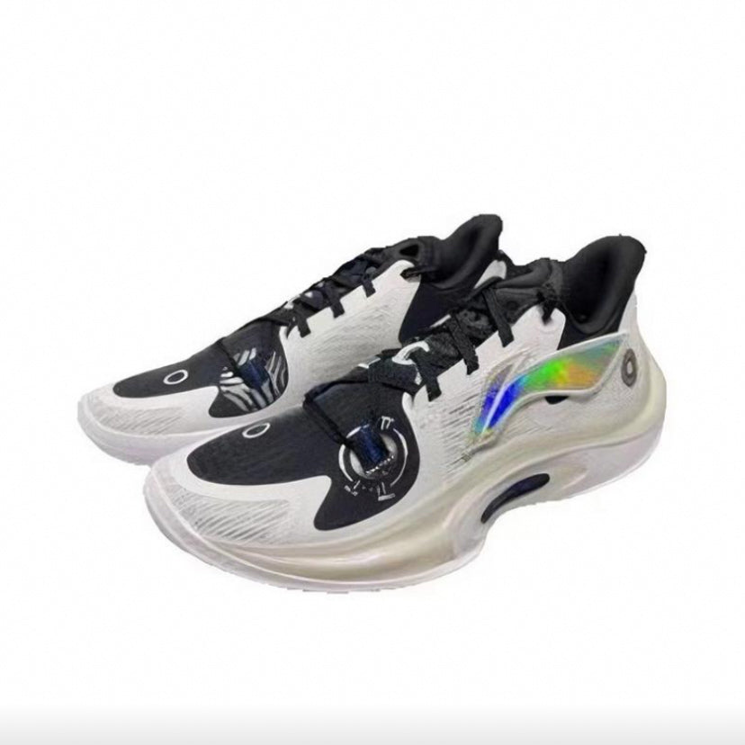Li-Ning Sonic 11