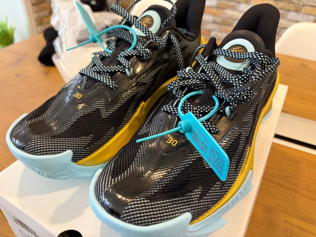 【即納在庫品】Under Armour Curry Series 7 ☆US9/27cm ※現品限り